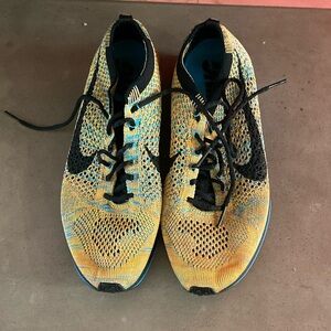 Nike flyknit racer